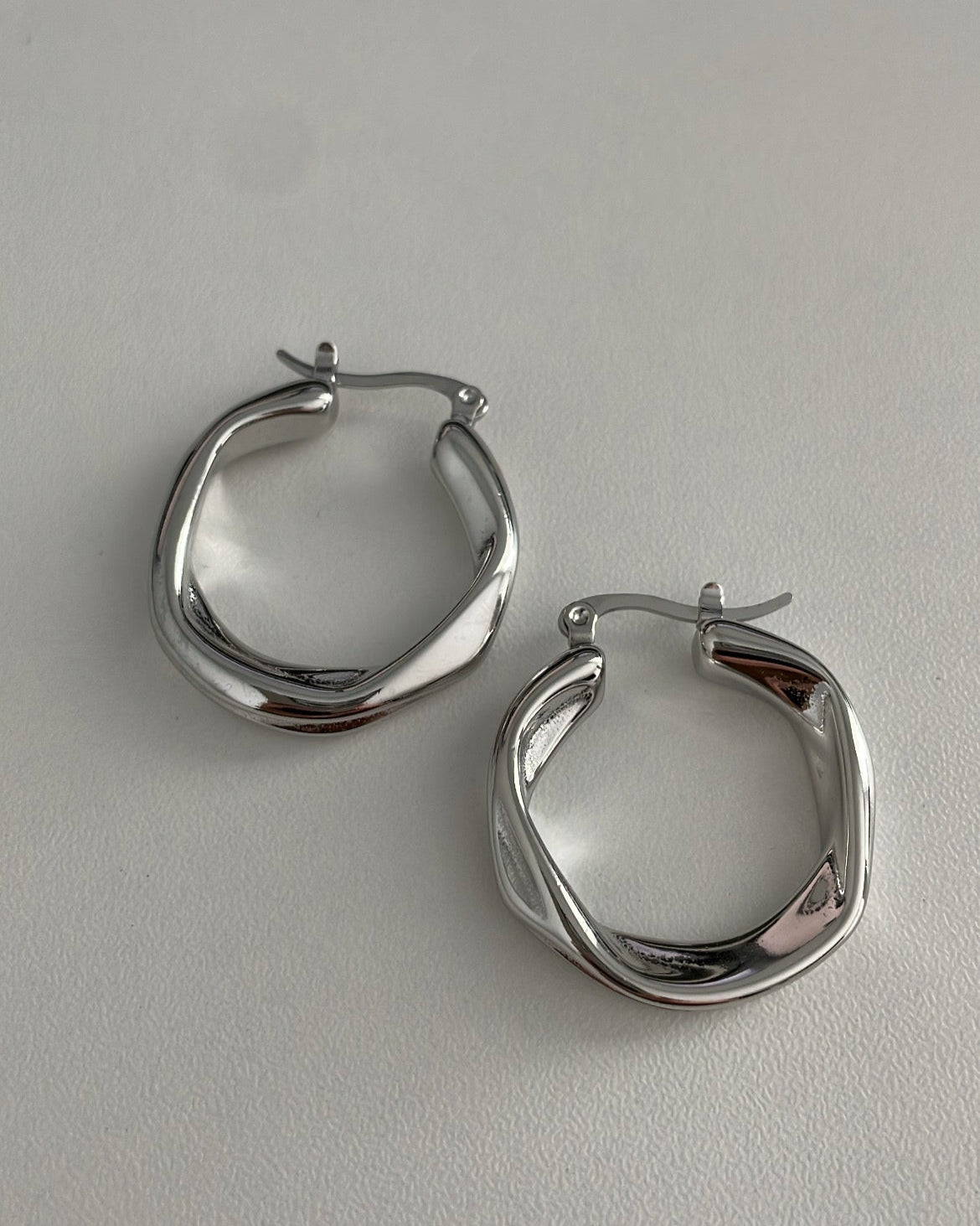 Selena Hoops