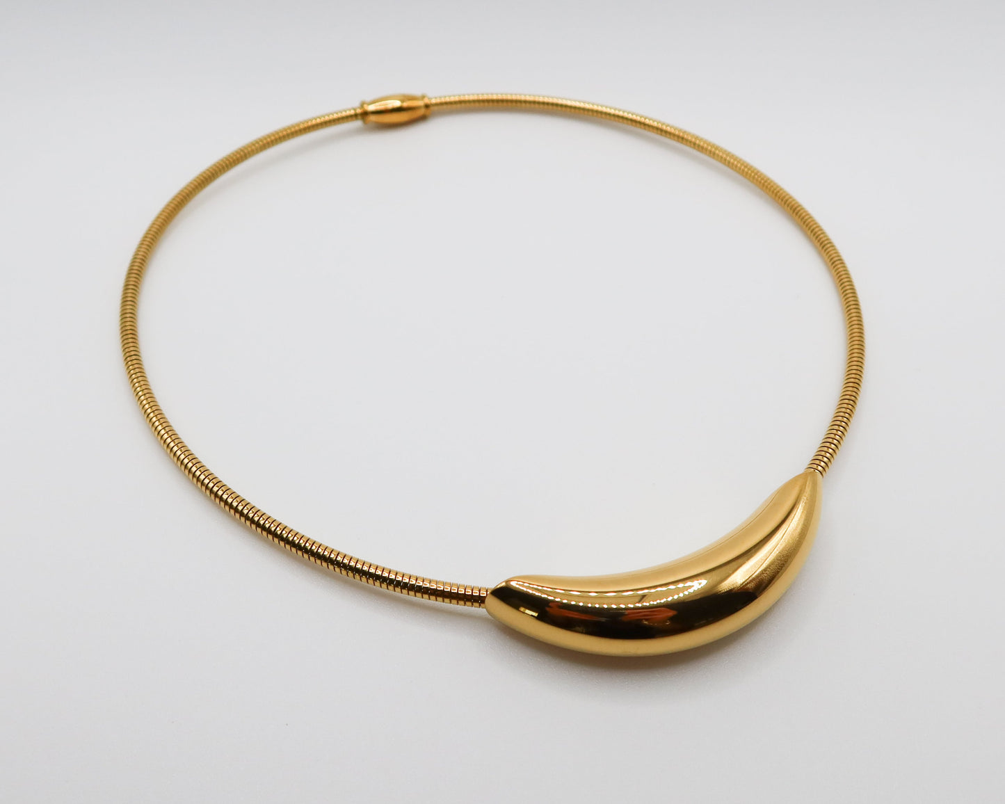 Roma Choker